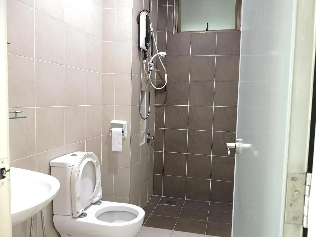 Parc Regency Green Homestay By Easyhomestay جوهر بهرو شقة